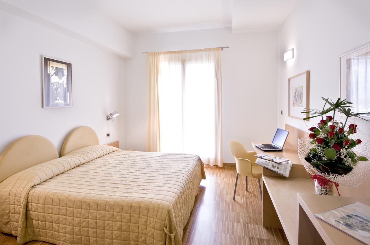 Barile Grand Hotel Garden מראה חיצוני תמונה